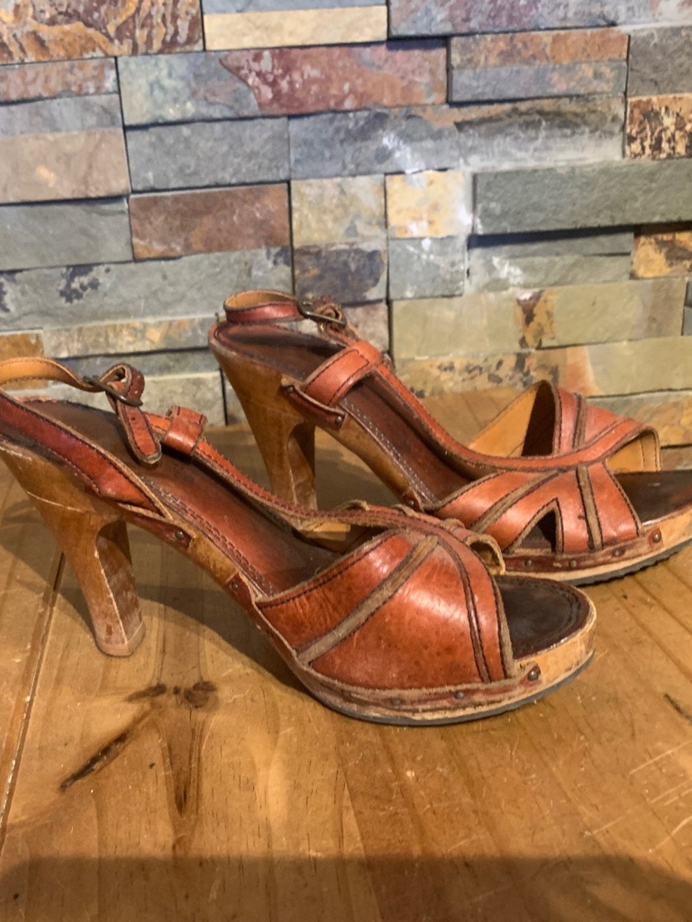 Vintage 1970s LiCrafte Brazil Leather Wood Platform Heels 6.5 B